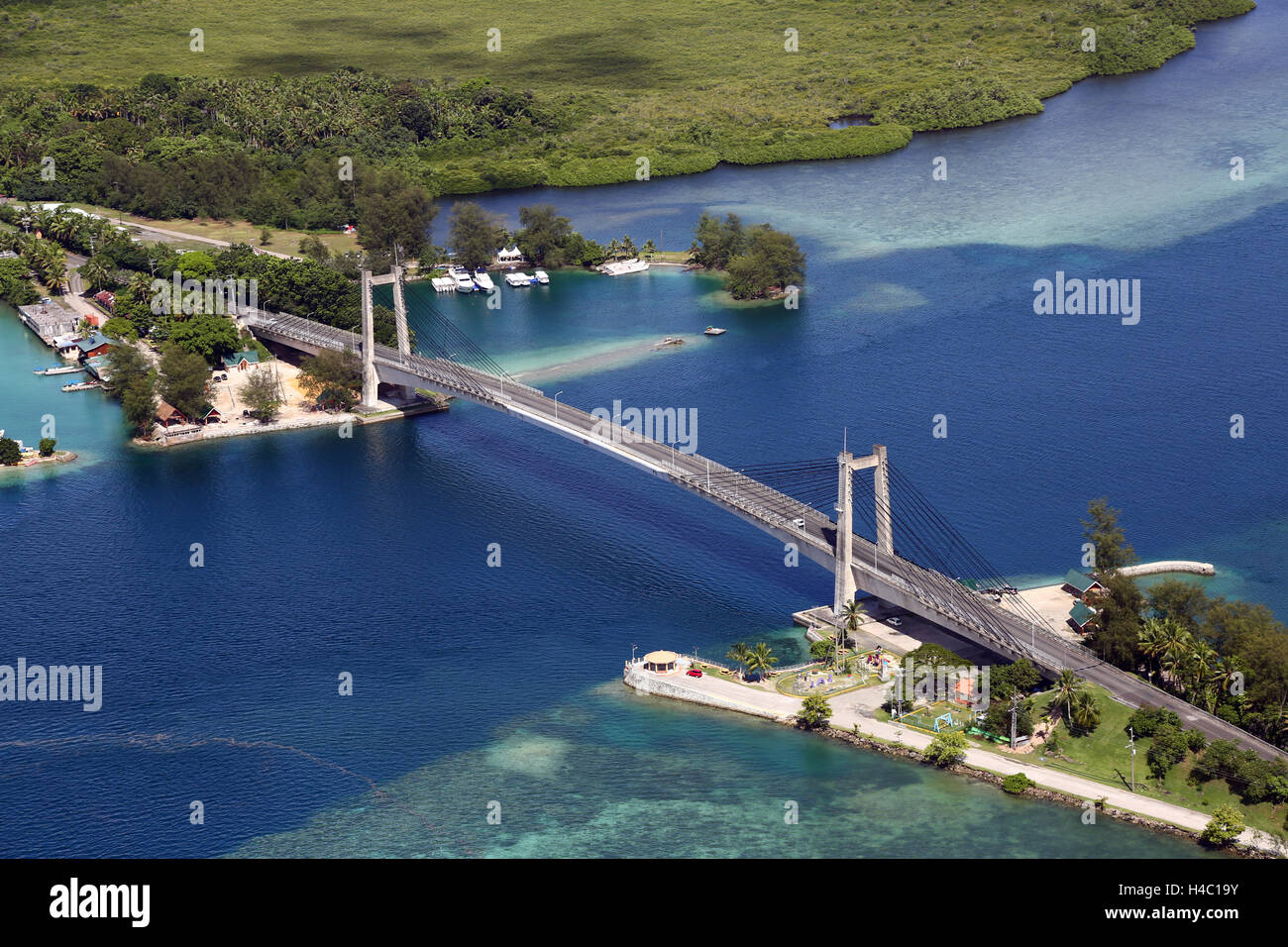 Luftaufnahme des KB Japan-Palau Friendship Bridge, Koror, Koror Island, Republik Palau, Mikronesien, Pazifik Stockfoto