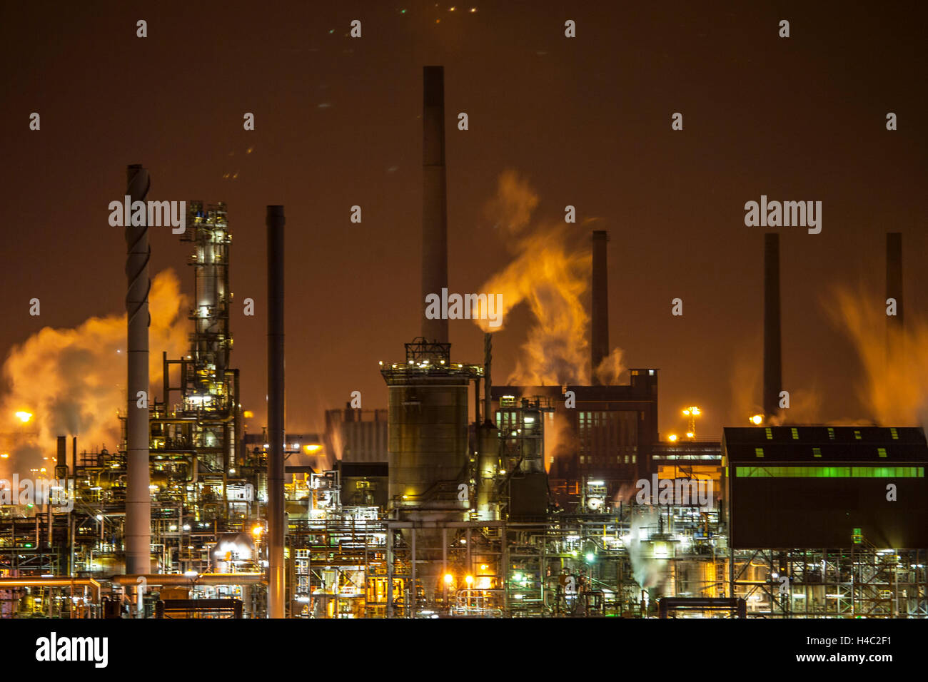 Nachtschuss der Emissionen des ehemaligen ICI Chemical Industry Wilton Werks in Billingham, Middlesbrough, Teesside, Großbritannien Stockfoto