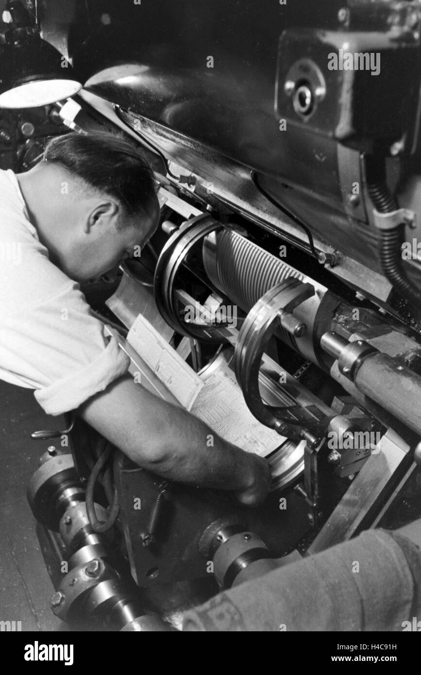 Ein Mitarbeiter der Firma M.A.N Bei der Arbeit, 1930er Jahre Deutsches