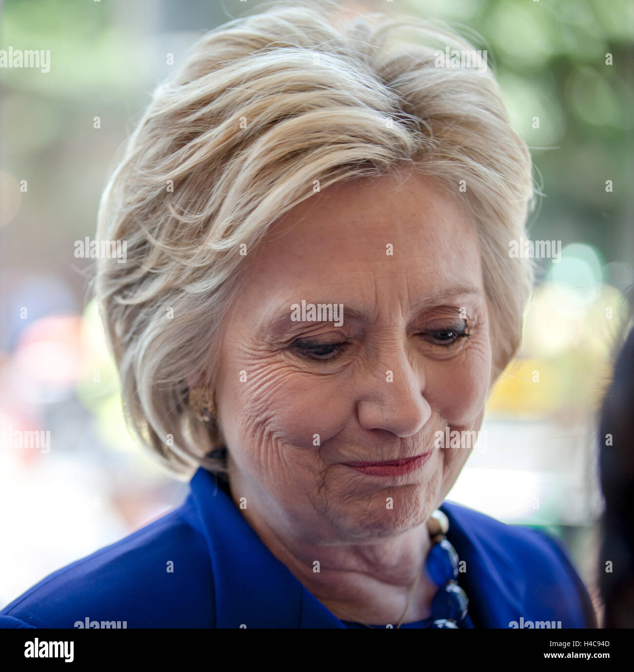 Hillary Clinton besucht Aufstand Muffin Unternehmen am 10. Juni 2016 in Washington D.C. Stockfoto