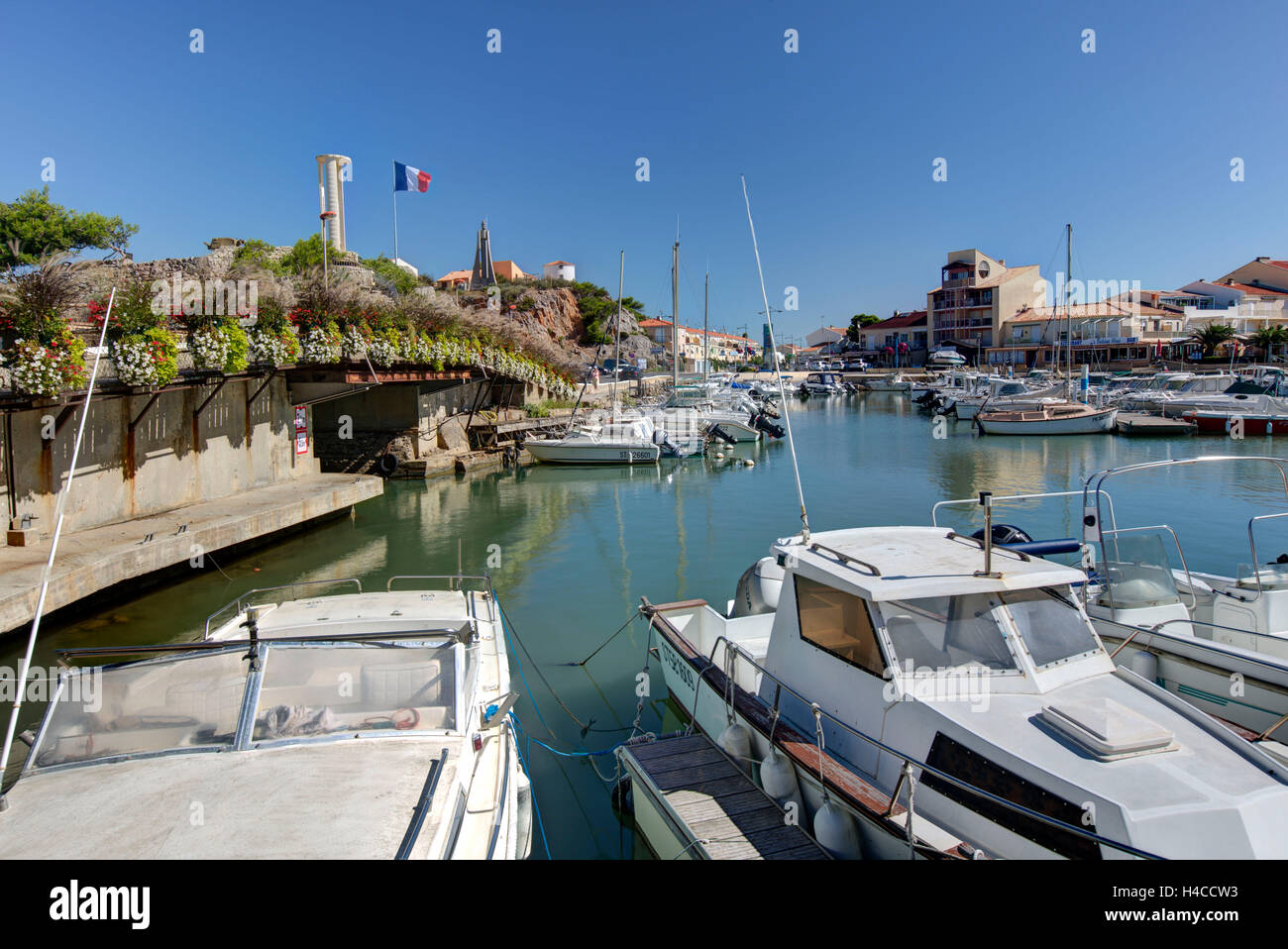 Hafen, Häuser, Hausfassaden, Stiefel, Narbonne Plage, Département Aude, Region Languedoc-Roussillon, Frankreich Stockfoto