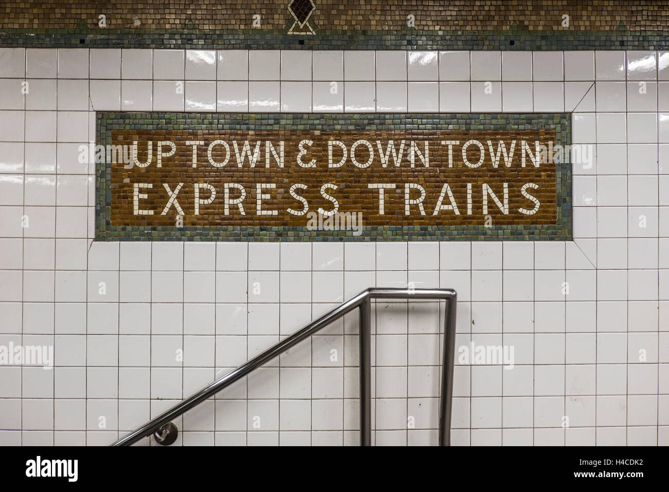 Melden Sie sich an der New Yorker U-Bahn Stockfoto
