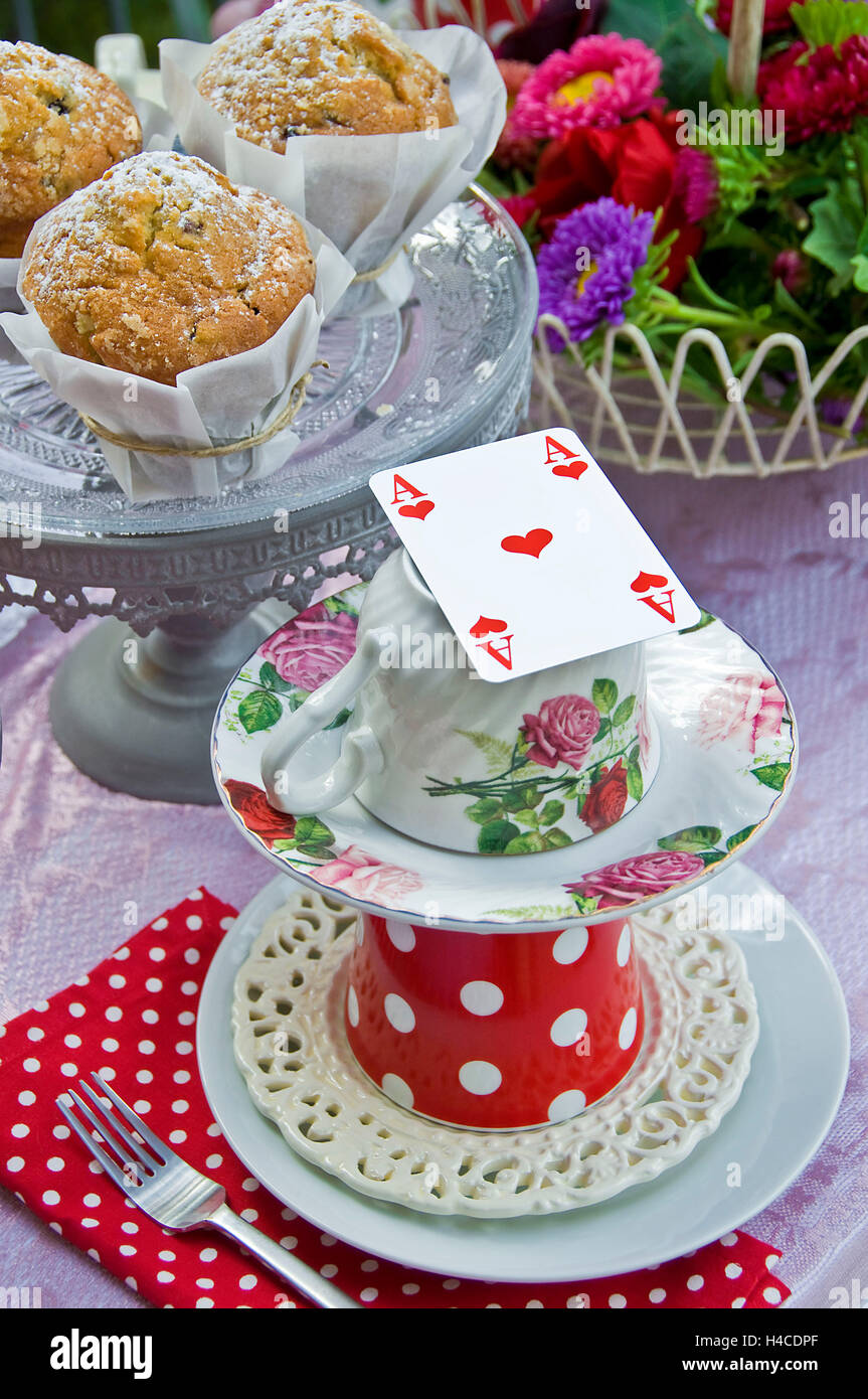 Blueberry Muffins, Kaffee Tassen Stockfoto