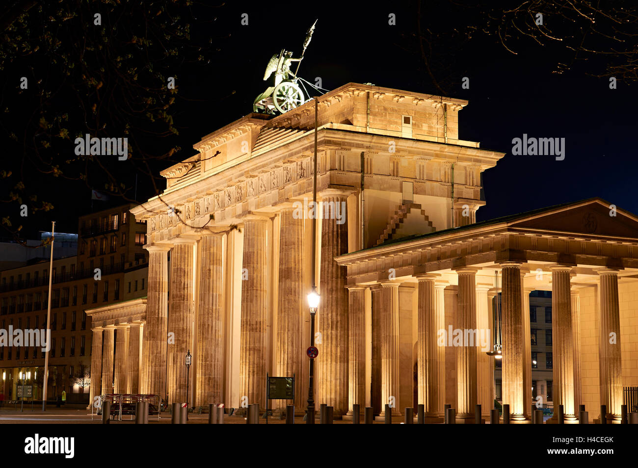 Die Bundesrepublik Deutschland, Berlin, dem Brandenburger Tor, die Quadriga, Nachtaufnahme Stockfoto