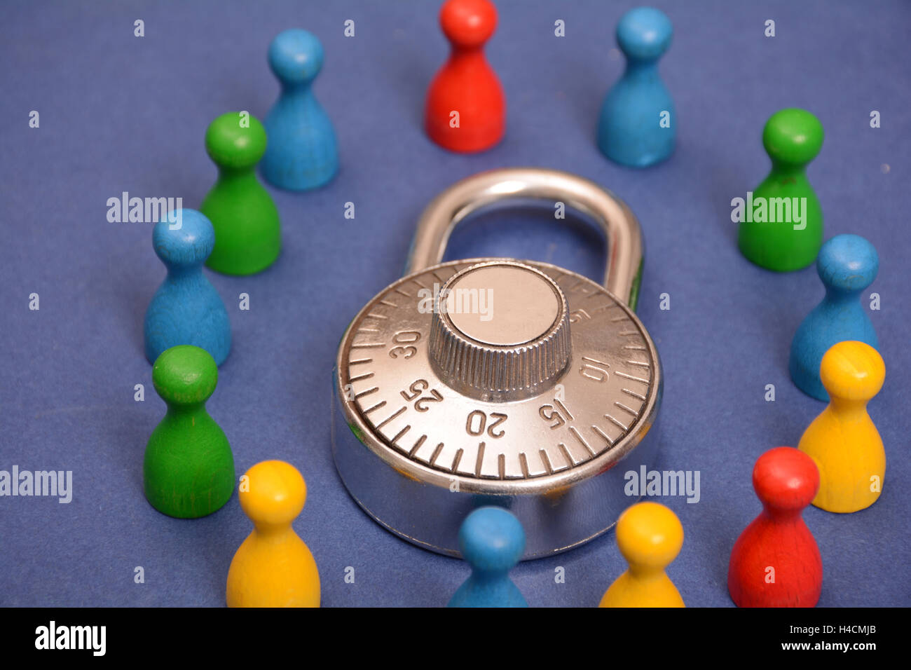 Security Alert Meeting-Konzept mit Vorhängeschloss. Stockfoto