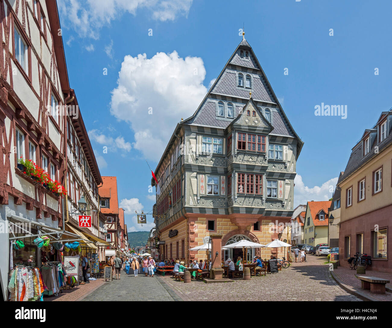 Deutschland, Bayern, Berg Milten, historische Altstadt, Gasthaus zum Riesen, Fachwerk Haus in der High Street, Stockfoto