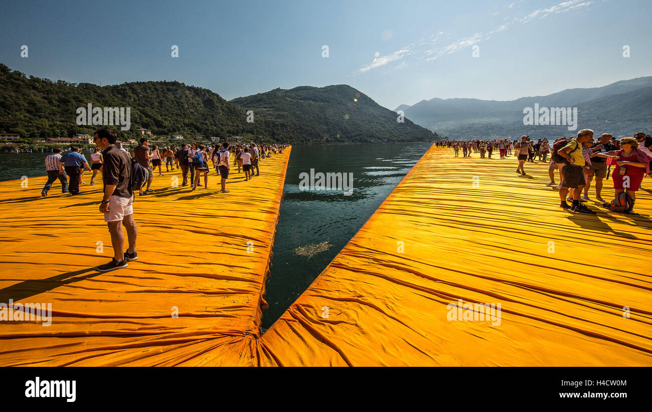 Lago Iseosee, Floating Pier Christus Stockfoto