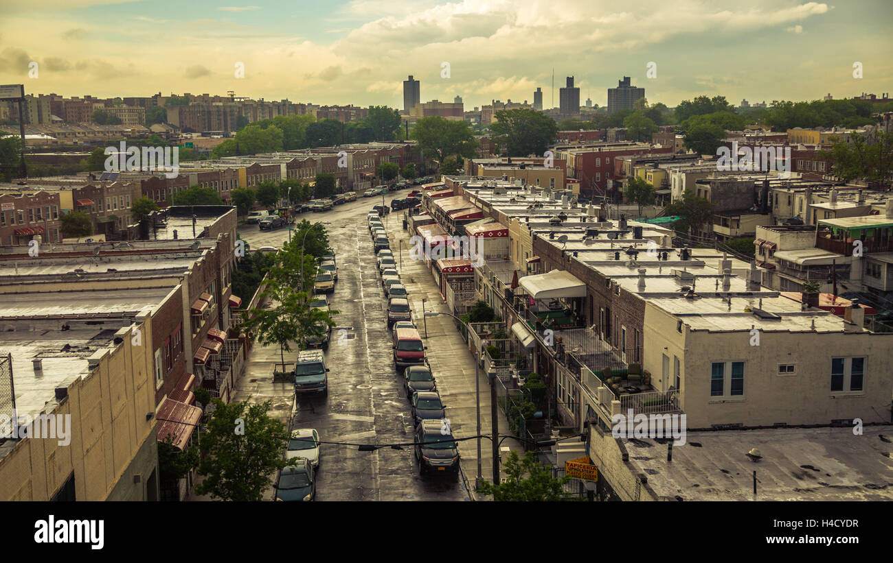 Amerika, USA, New York, Immobilien auf dem Weg zum Rockaway Beach Stockfoto