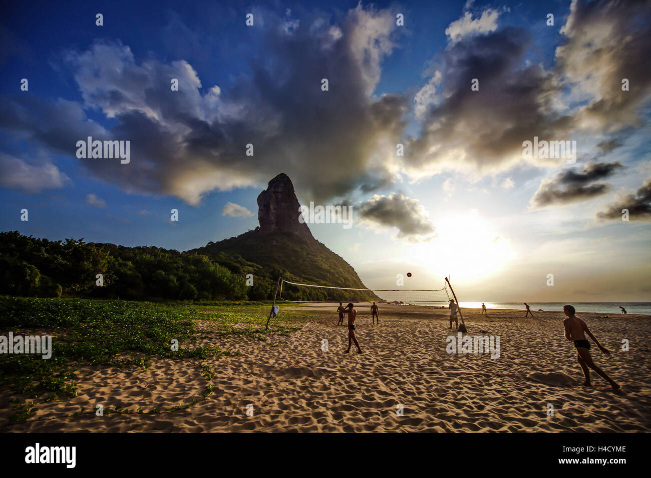 Südamerika, Brasilien, Fernando de Korona, Insel, Volleyball-und Beachvolleyballspieler Stockfoto