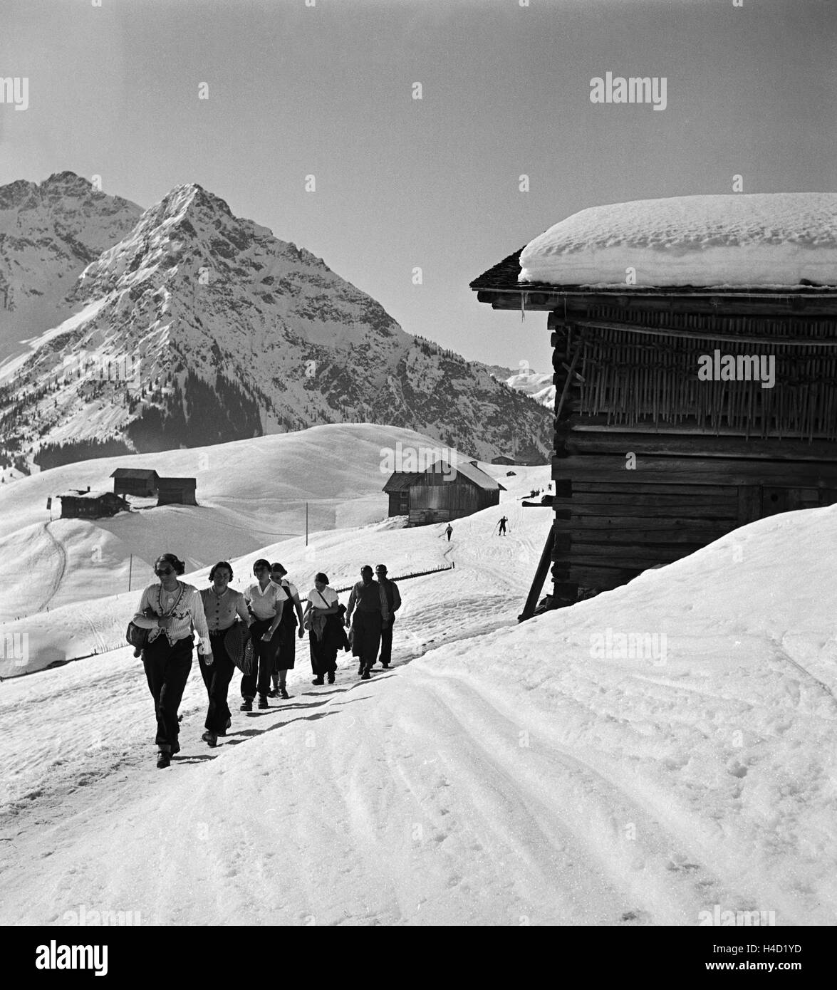 Ein Ausflug Nach Mittelberg in Österreich, 1930er Jahre Deutsches Reich. Eine Reise nach Mittelberg in Österreich, Deutschland der 1930er Jahre. Stockfoto
