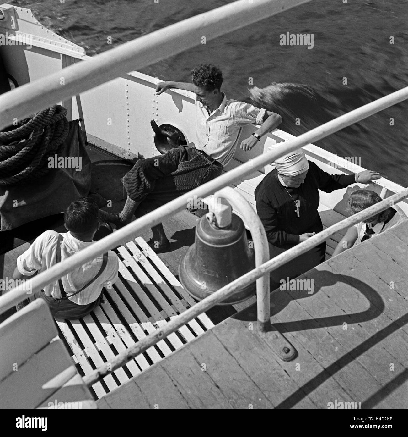 Passagiere von Bord Eines Schiffes Auf der LinieMemelKönigsberg Auf der Ostsee in Ostpreußen