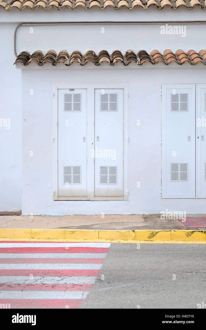 Zebrastreifen, Mallorca, aktuelle Häuschen, aktuellen Fällen, Kerb, Stockfoto