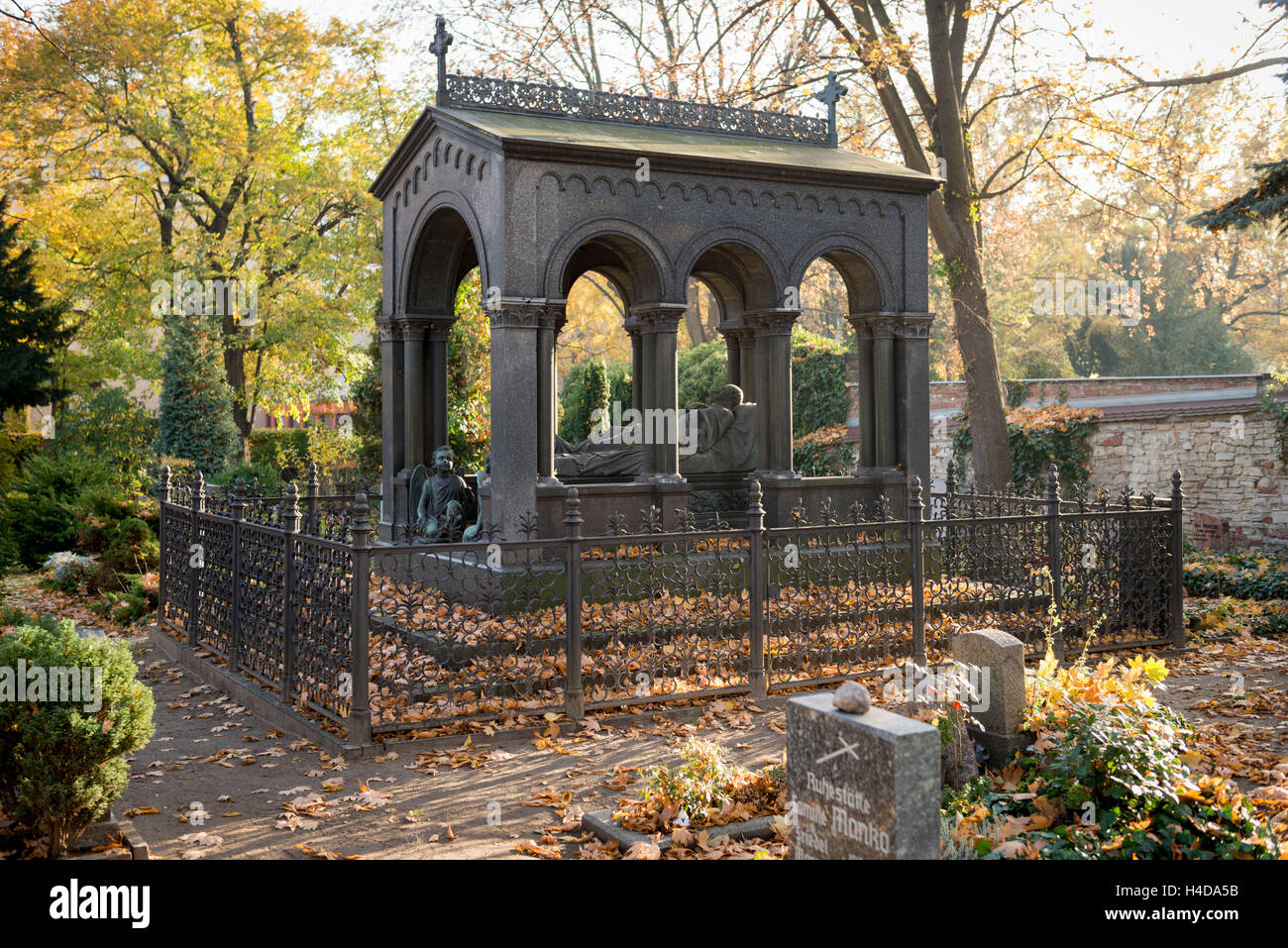 Deutschland, Berlin, Pierre Louis Ravené (17931861), industrieller und Kunstsammler, kostbare Grab Friedrich August Stüler, die horizontale Ravené kommt von Gustav Blaeser Stockfoto