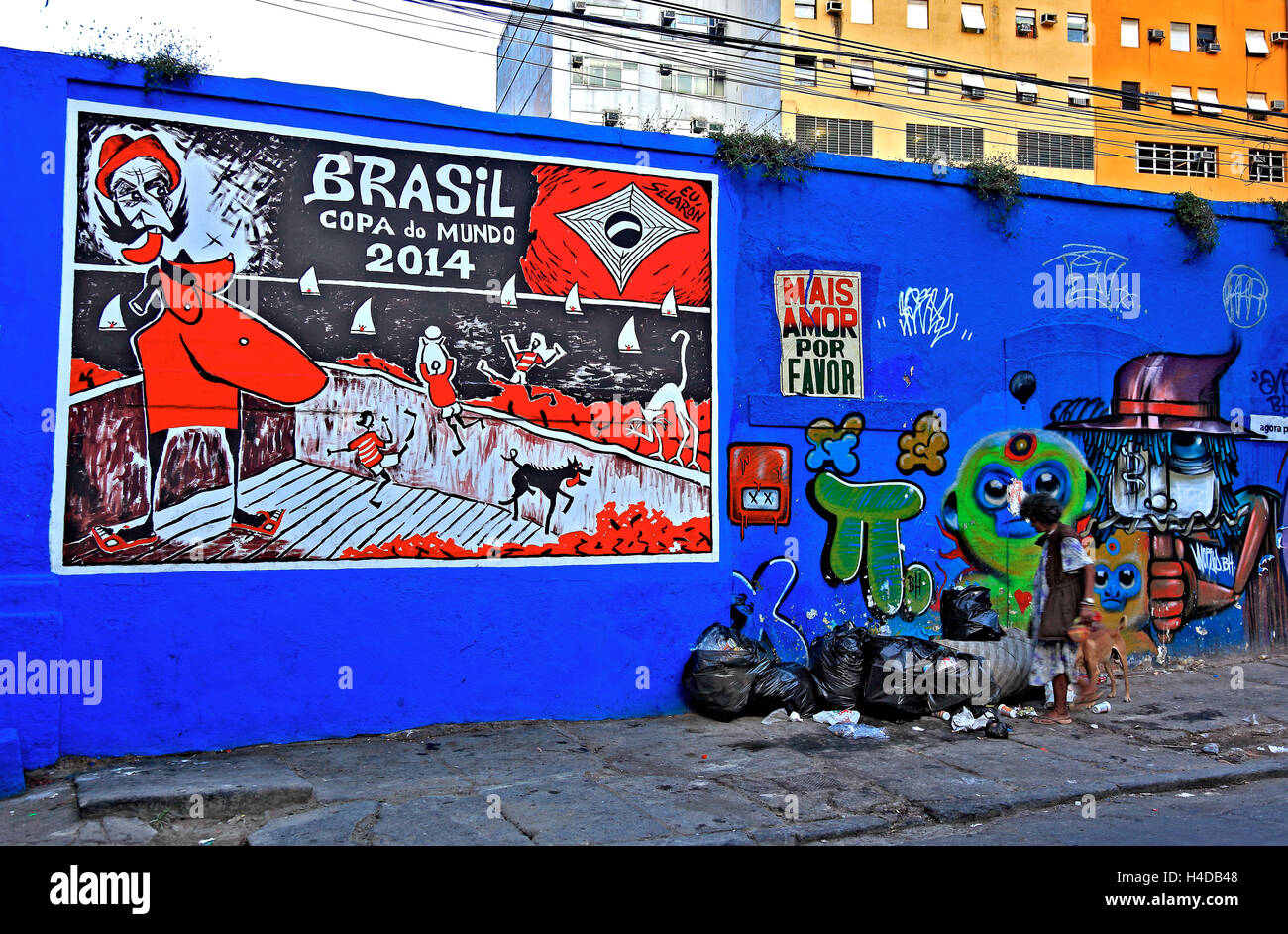 Kritischen Werbung schwarzen Brett nach der Fußball-Weltmeisterschaft 2014, Rio De Janeiro, Brasilien Stockfoto