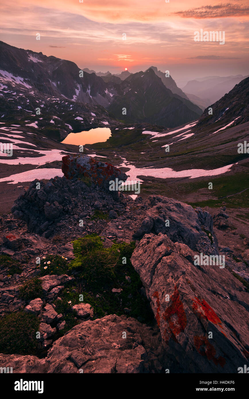 Blick auf die Braunarlspitze in Lechquellgebirge, Vorarlberg, Österreich Stockfoto