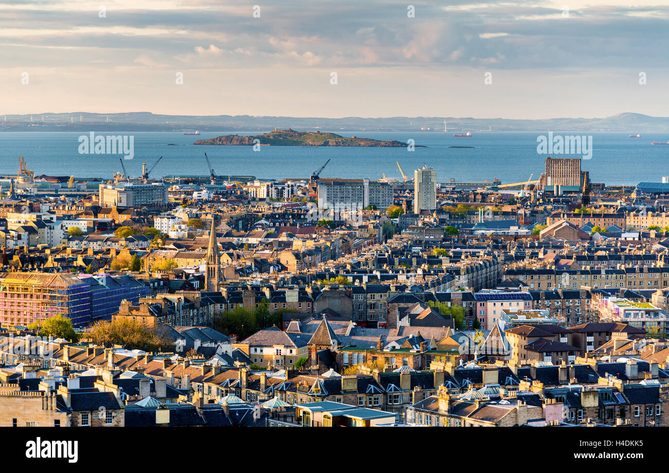 Blick auf die Firth of Forth von Edinburgh - Schottland Stockfoto