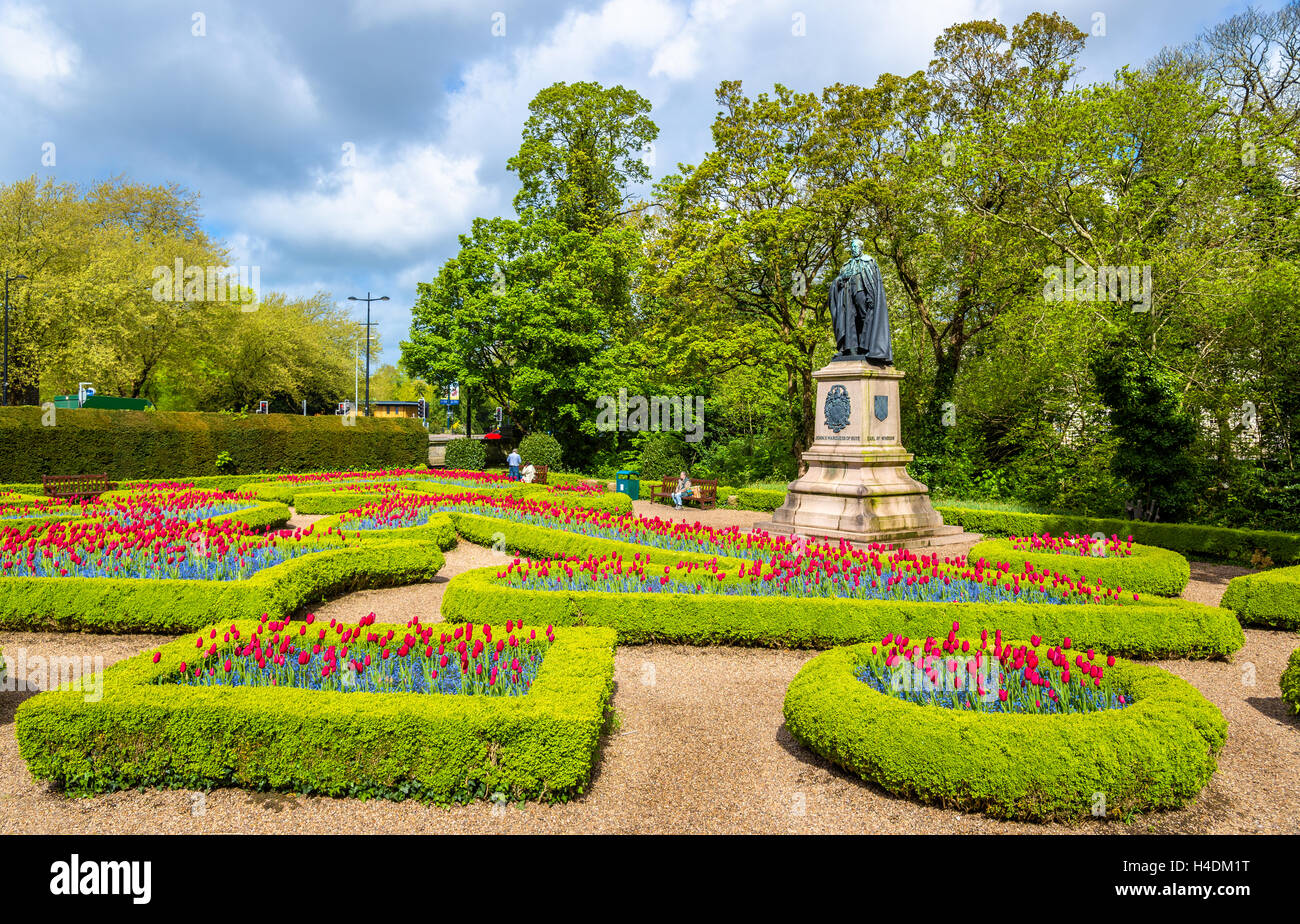 Friary Gärten mit einer Statue des 3. Marquess of Bute - Gardiff, Wales Stockfoto