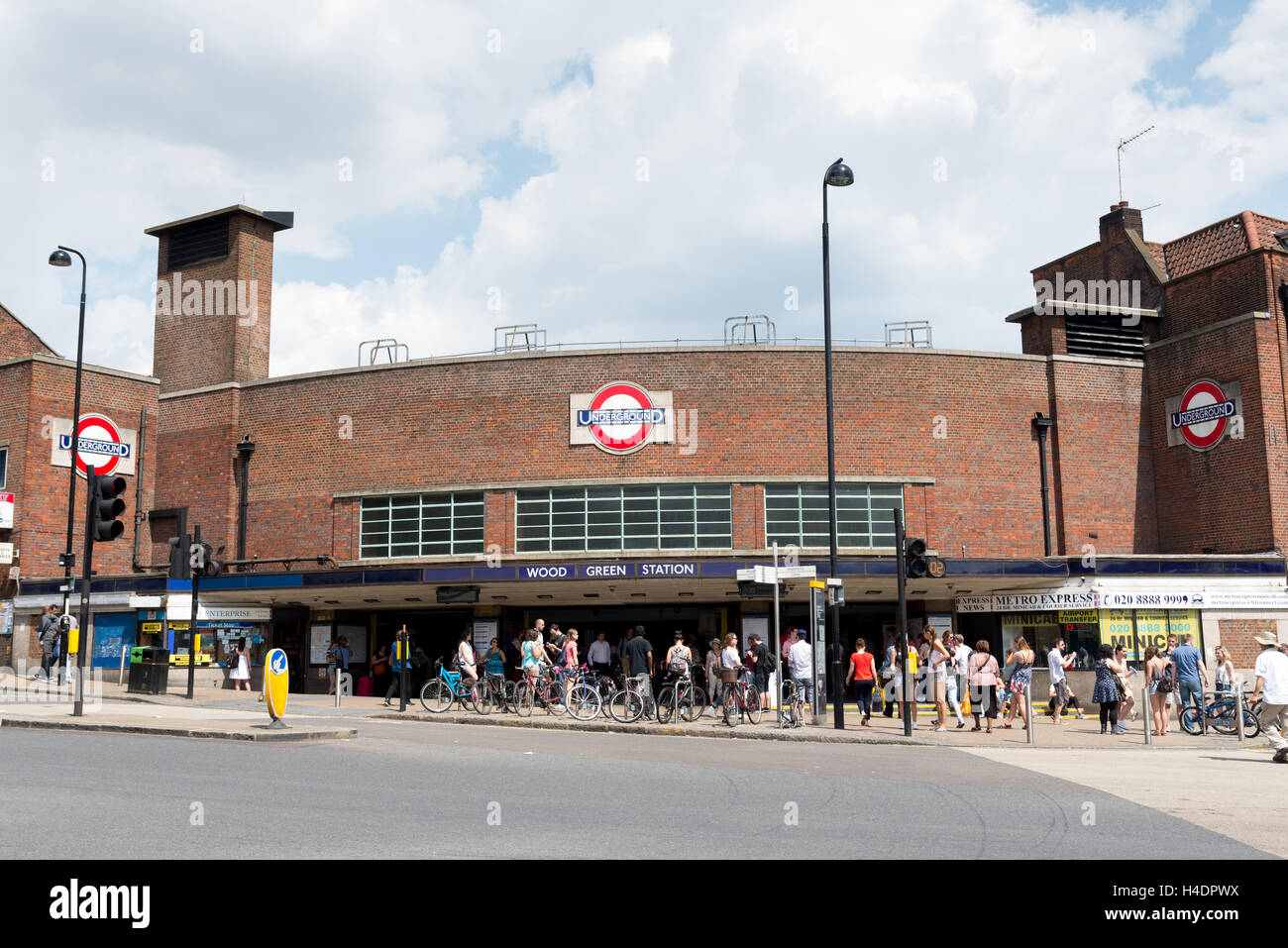Wood Green u-Bahnstation, Haringey, Nord-London, England, UK Stockfoto