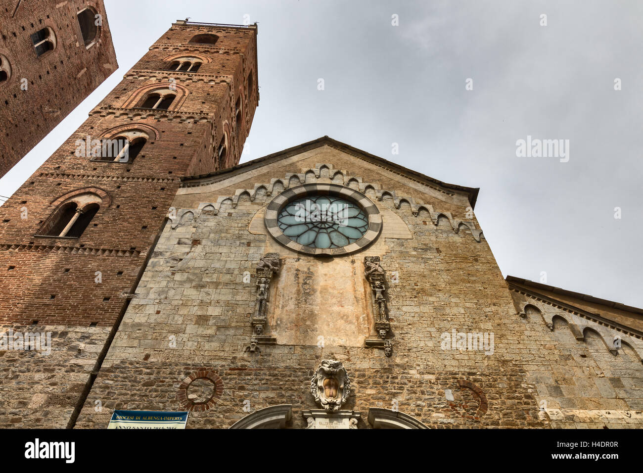 Albenga Kathedrale St. Michael, Albenga, Provinz von Savona, Ligurien, Italien Stockfoto