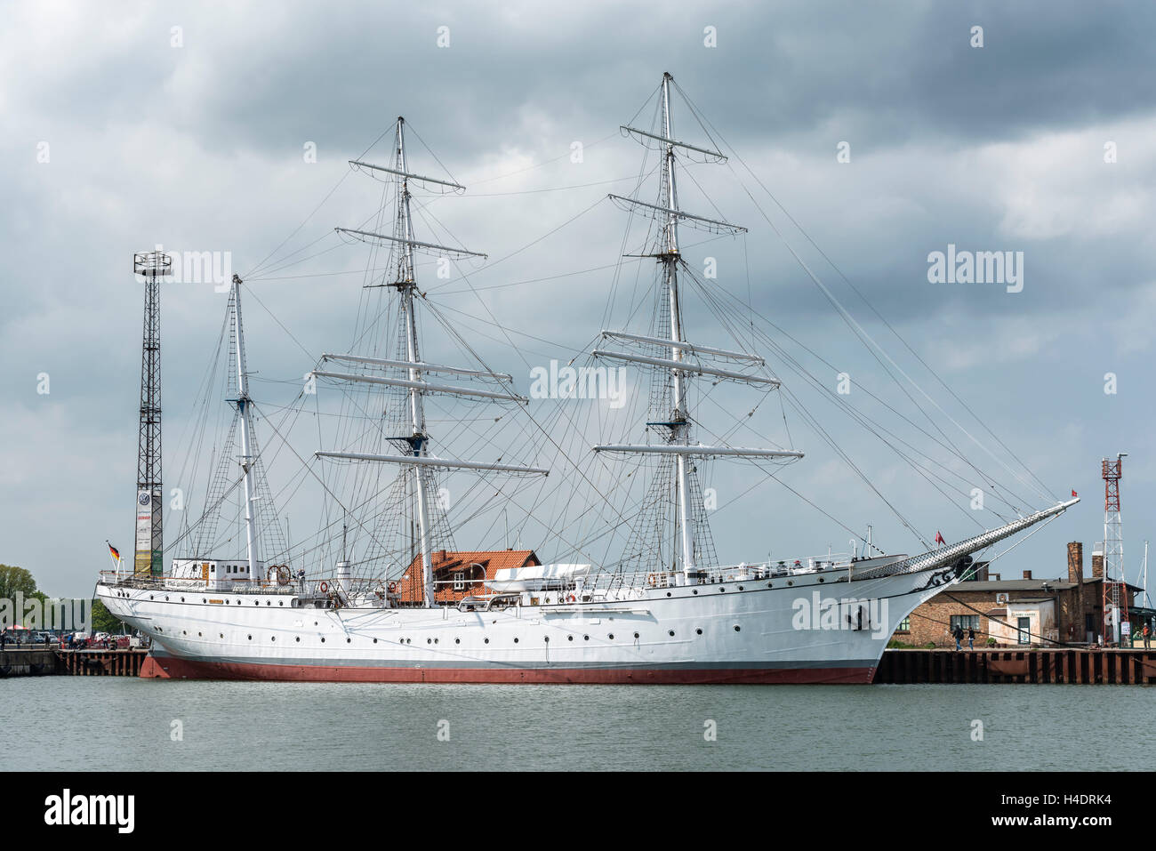 Stralsund, Mecklenburg-Western Pomerania, Deutschland, Europa, Takelage Schulschiff Gorch Fock im Hafen von Stralsund, Stockfoto