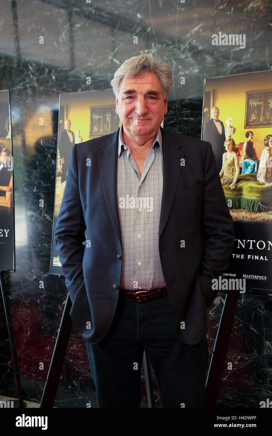 Jim Carter besucht die Downton Abbey-Veranstaltung am Linwood Dunn Theater am 30. April 2016 in Los Angeles, Kalifornien. Stockfoto