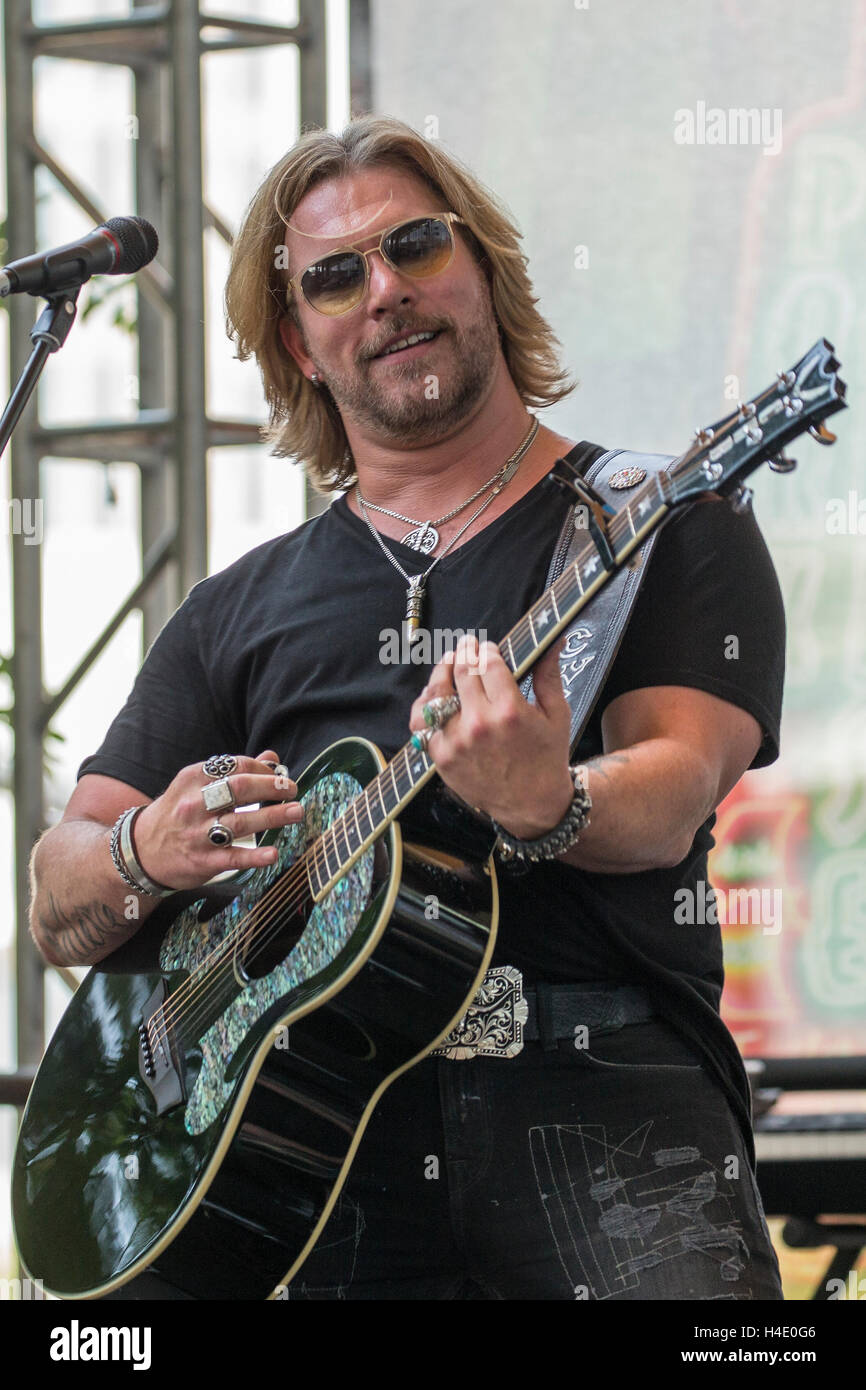 Der Gewinner Stimme führt Craig Wayne Boyd auf der Summer NAMM am Music City Center in Nashville, Tennessee Stockfoto