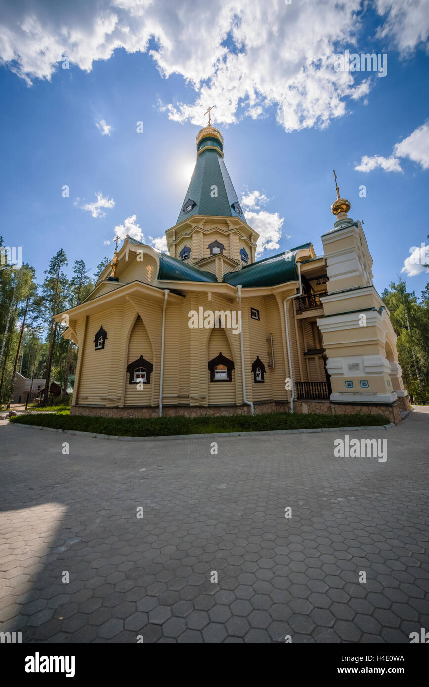 Der Tempel zu Ehren der Muttergottes Derzhavnaya im Kloster Ganina Yama Stockfoto