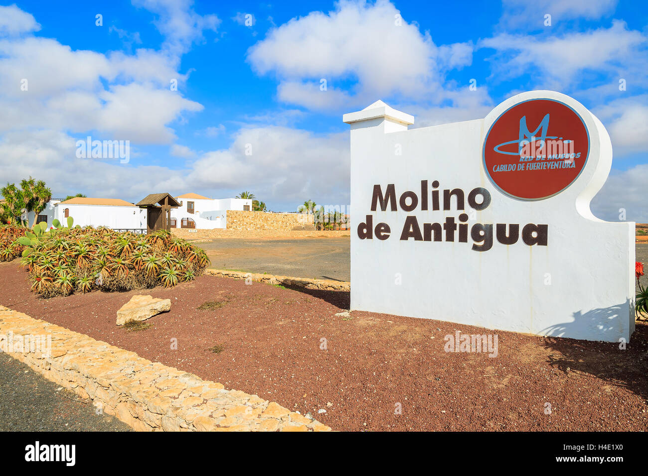 ANTIGUA, FUERTEVENTURA Insel - 6. Februar 2014: Eintritt Museum in Antigua-Stadt, wo alte Windmühlen gelegen, den berühmtesten Wahrzeichen der Insel Fuerteventura sind, Zeichen. Stockfoto