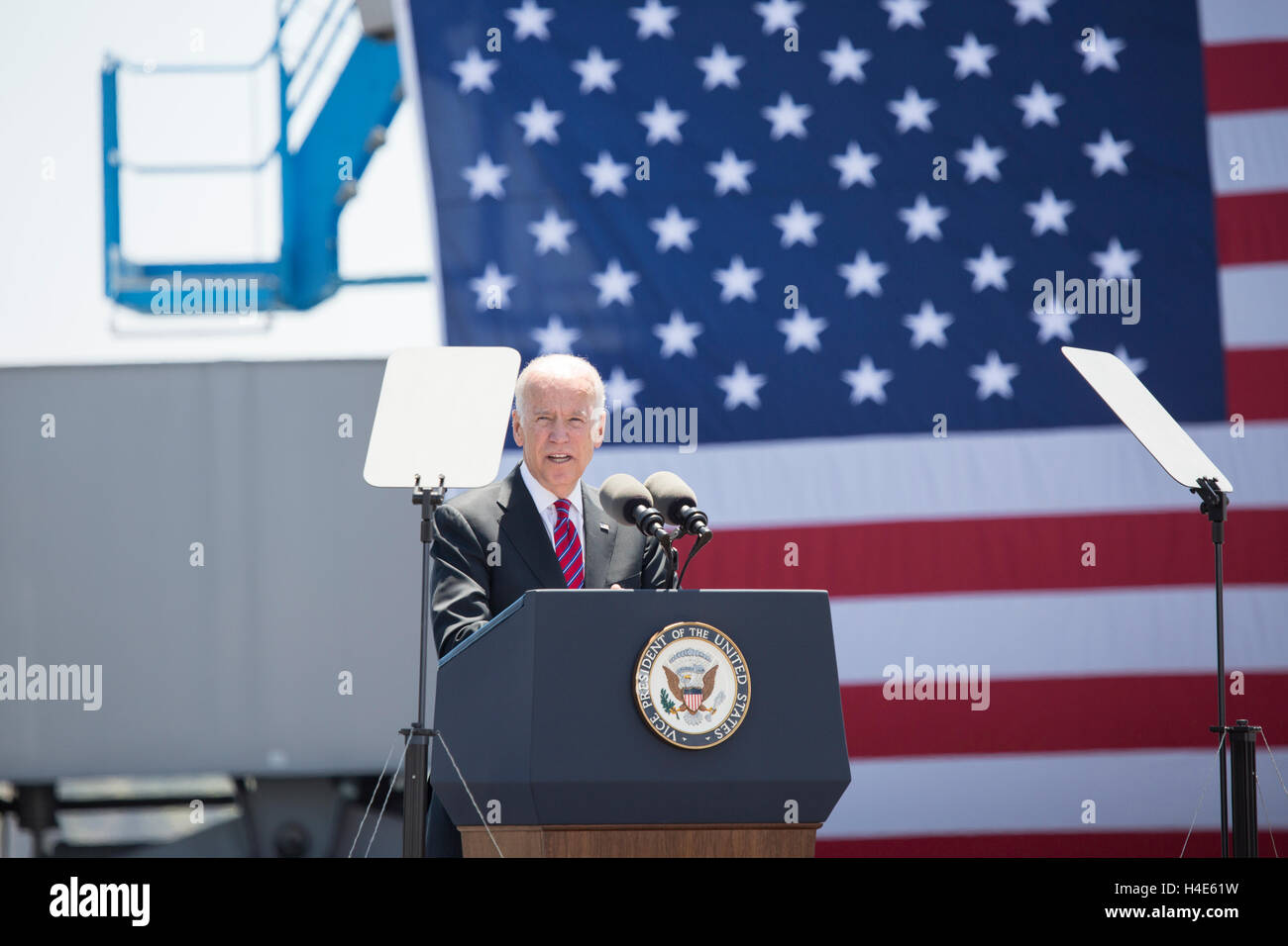 Vize-Präsident Joe Biden spricht über die Durchsetzung der Handel im Hafen von San Digeo, CA Unfided Stockfoto
