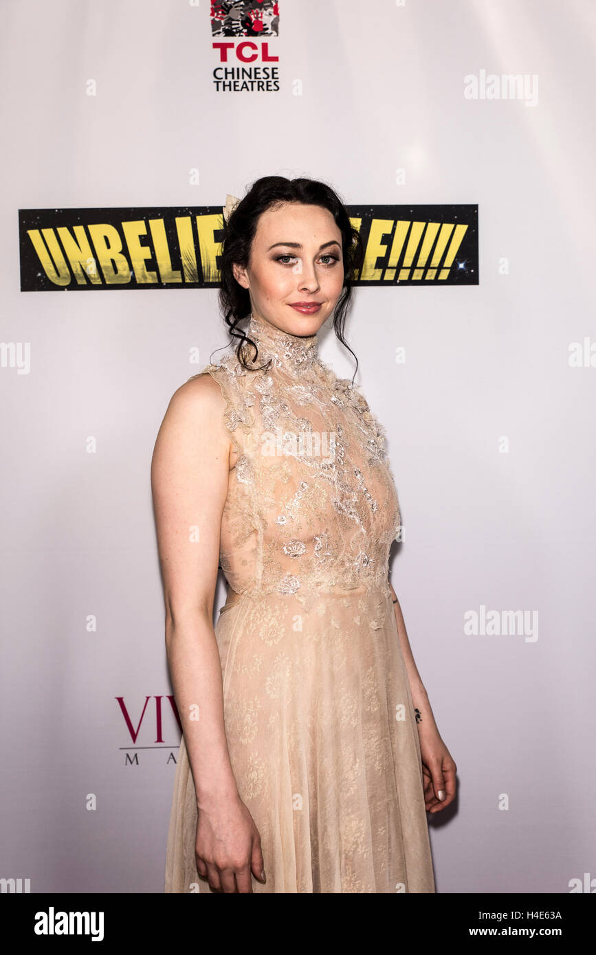 Kaley Victoria Rose kommt bei Unvelievable Filmpremiere, 50. Jubiläum Star Trek Partei Countdown und roten Teppich bei TLC Chinese Theatre im 7. September 2016 in Hollywood, Kalifornien. Stockfoto