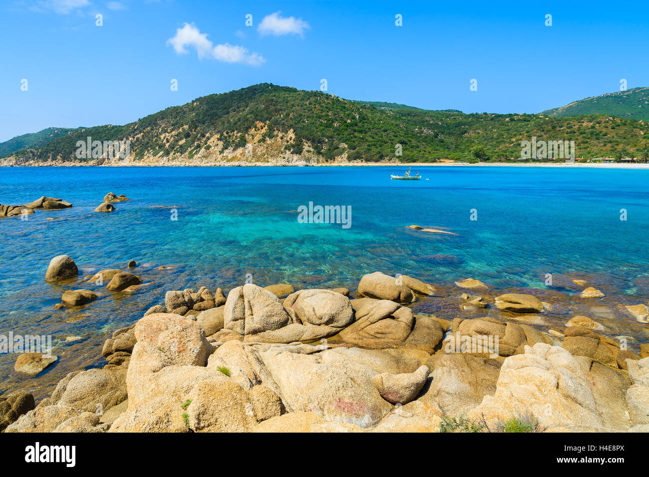 Idyllisches Paradies Cala Pira Strand und Azure Meer Wasser, Insel Sardinien, Italien Stockfoto
