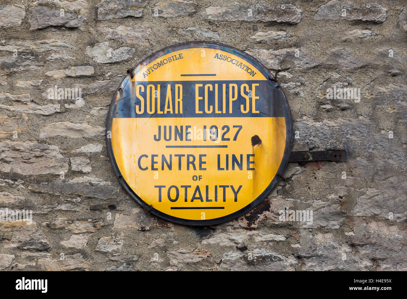 Zentrum Linie der Totalität Sonnenfinsternis Schild Richmond North Yorkshire Großbritannien Juni 1927 Stockfoto