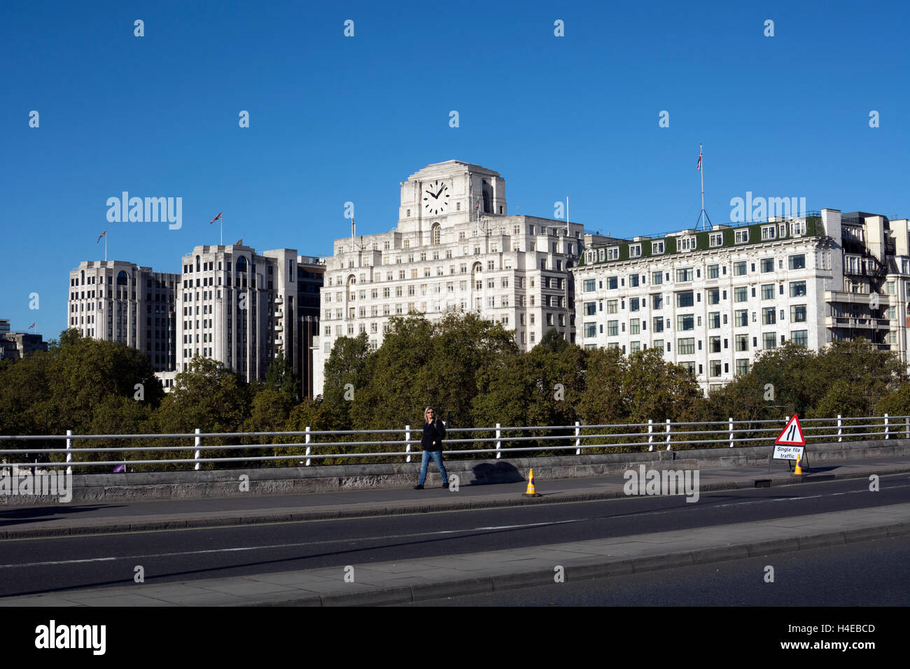 Blick Richtung Shell-Mex Haus von Waterloo Bridge, London, UK Stockfoto