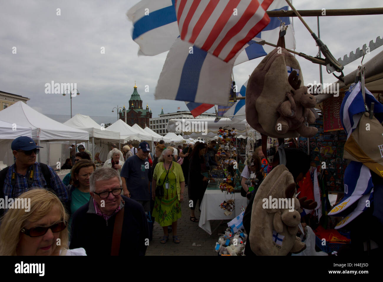 Im Südhafen liegt Marktplatz Helsinki größte und bekannteste Markt mit frischen Produkten und lokalen Speisen. Stockfoto