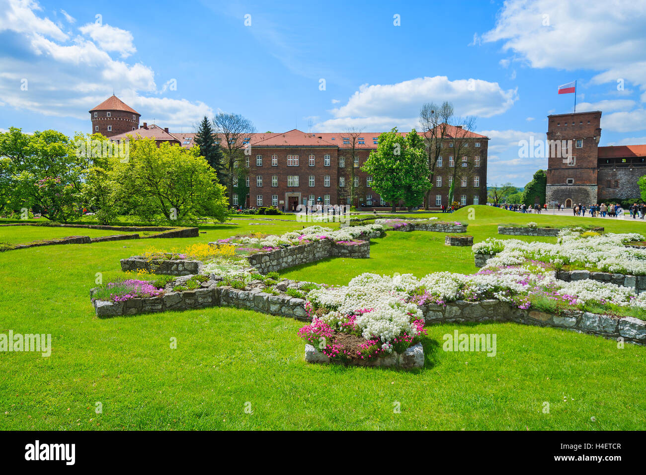Bunte Blumen in Schloss Wawel, Krakau, Polen Stockfoto