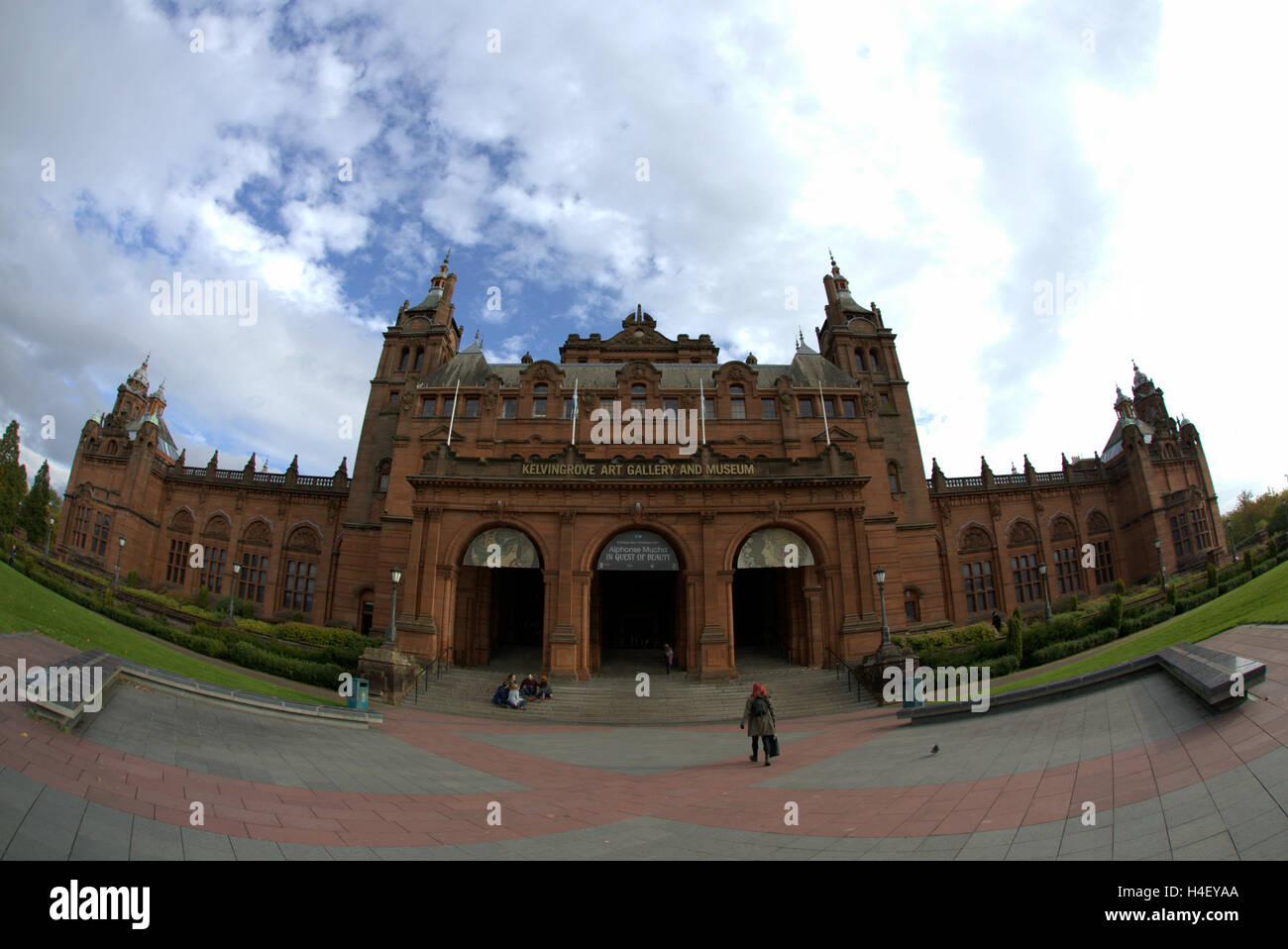 Glasgow Kelvingrove Museum außen Saltire Pfade fisheye Str. Andrews Kreuz Stockfoto