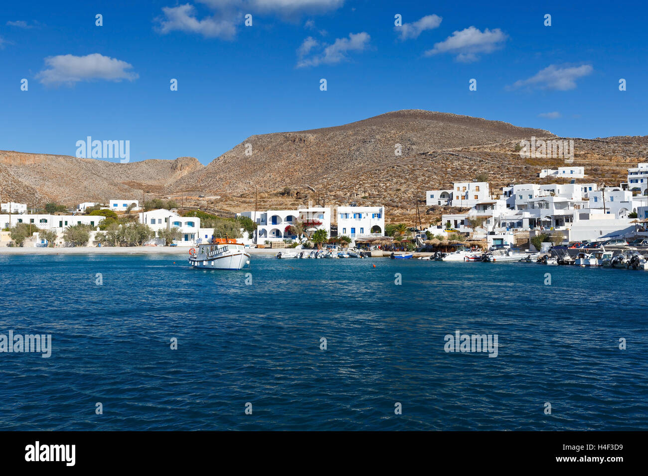 Karavostasis Dorf auf Folegandros Inseln in den frühen Morgenstunden. Stockfoto