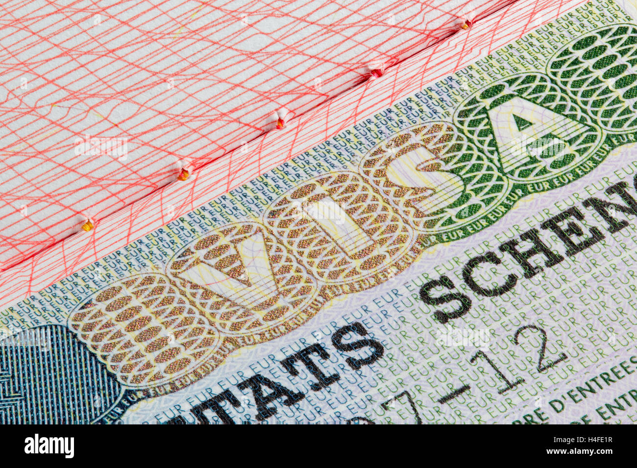 Schengen-Visum-Stempel im Reisepass Stockfoto