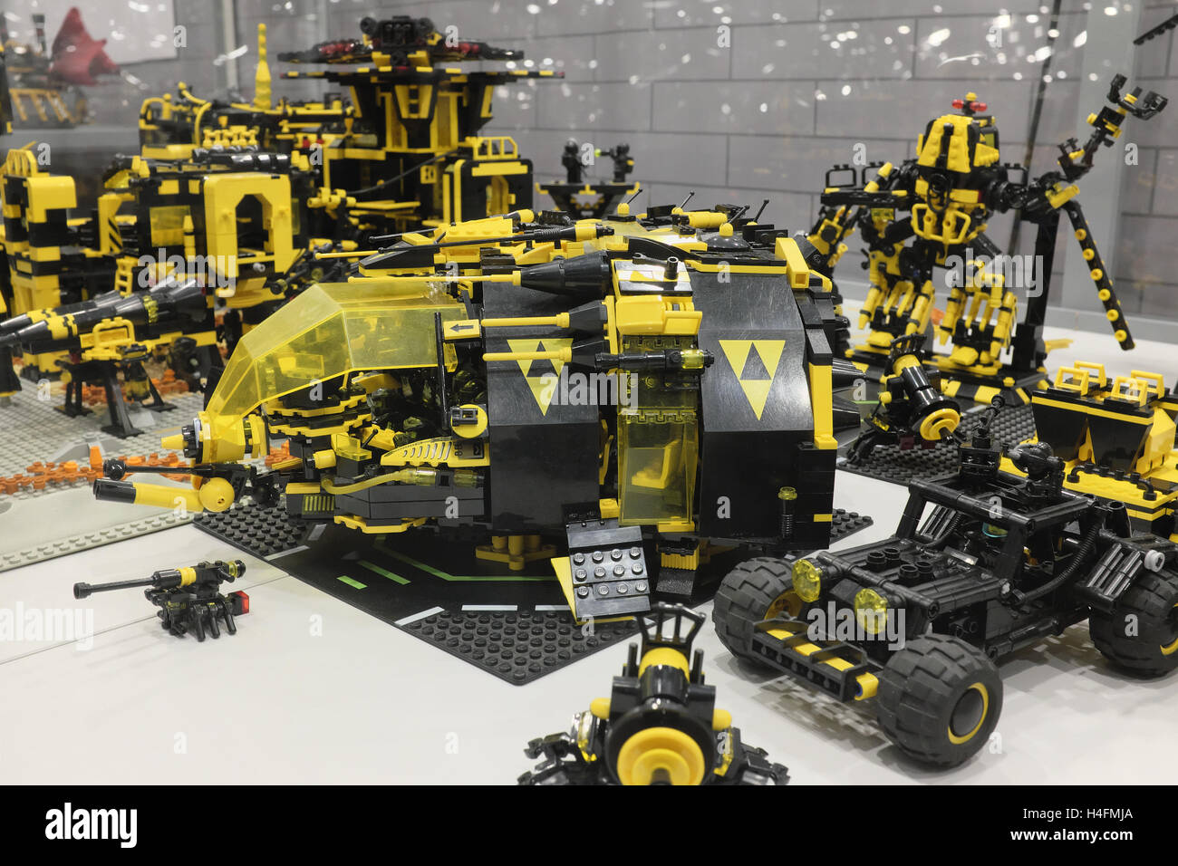 LEGO Bausteine Raum Maschinen auf der Expo, Rzeszów, Polen Stockfotografie  - Alamy