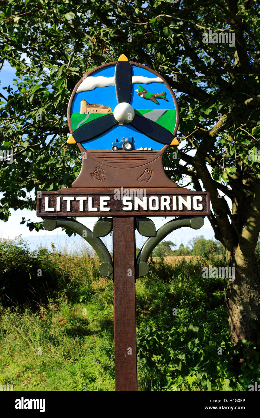 Ortsschild von wenig Schnarchen, North Norfolk; England; UK Stockfoto