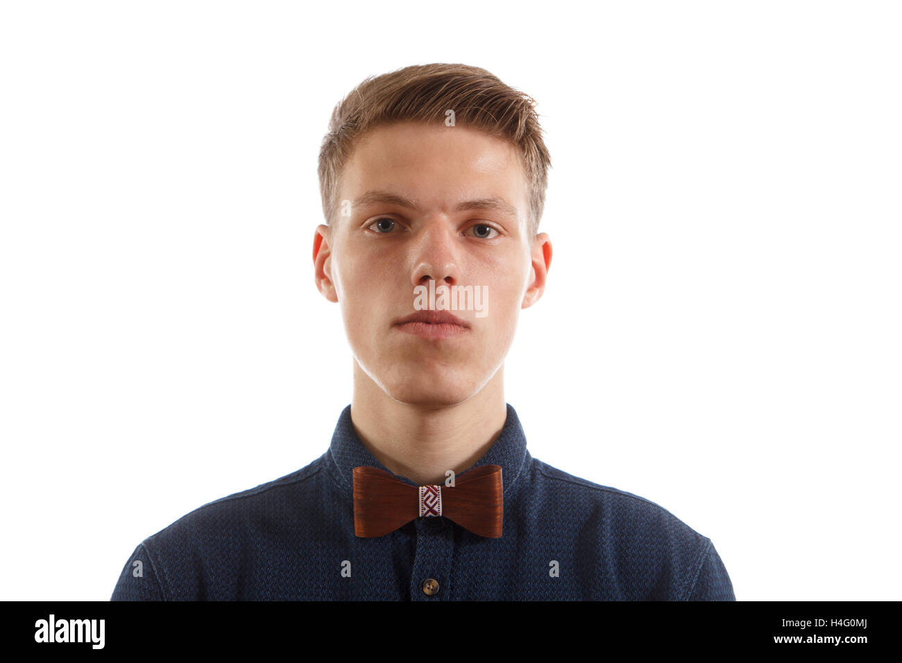 Mann mit einem hölzernen bowtie Stockfoto