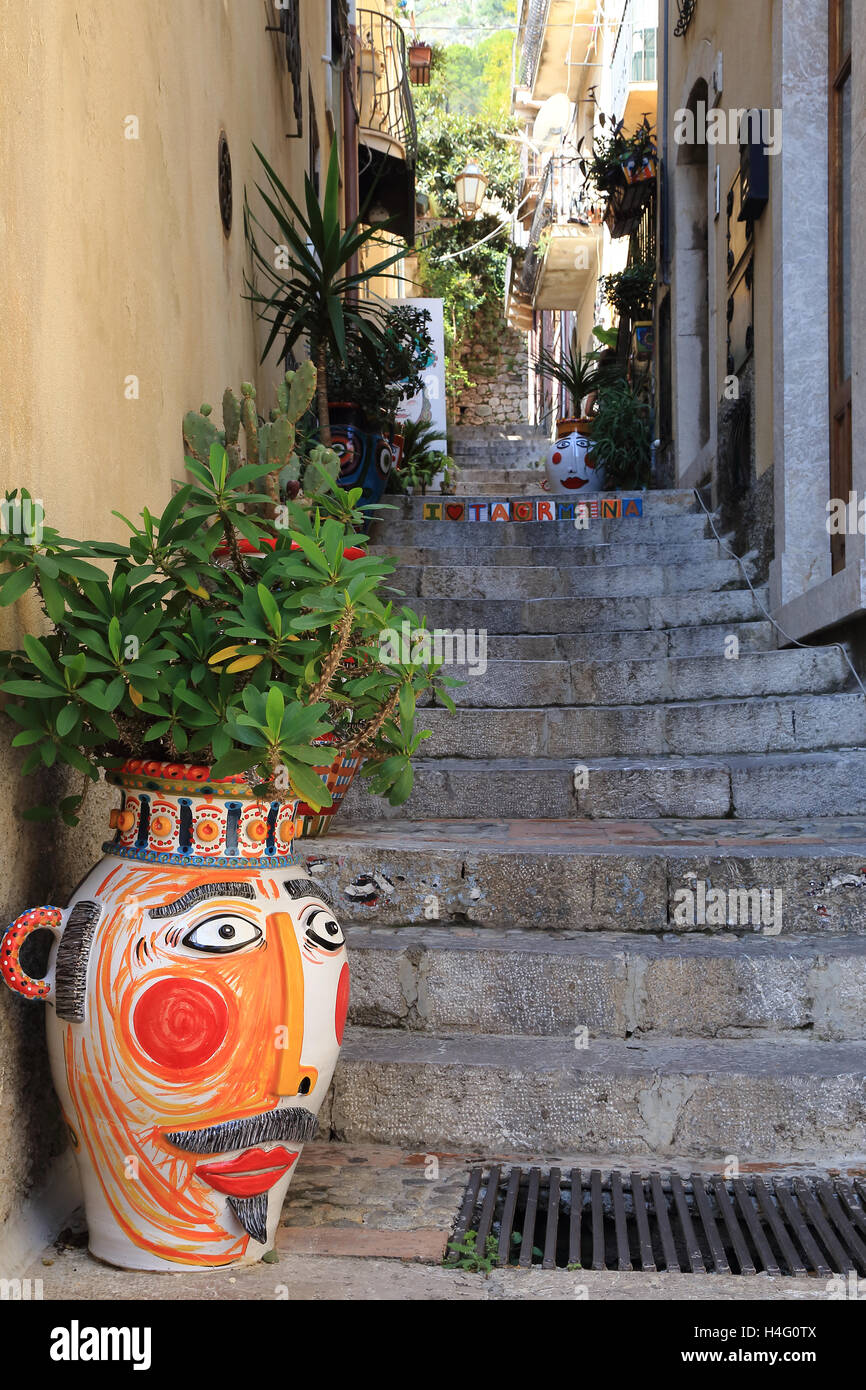 Straße in Taormina Stadt, Sizilien, Italien Stockfoto