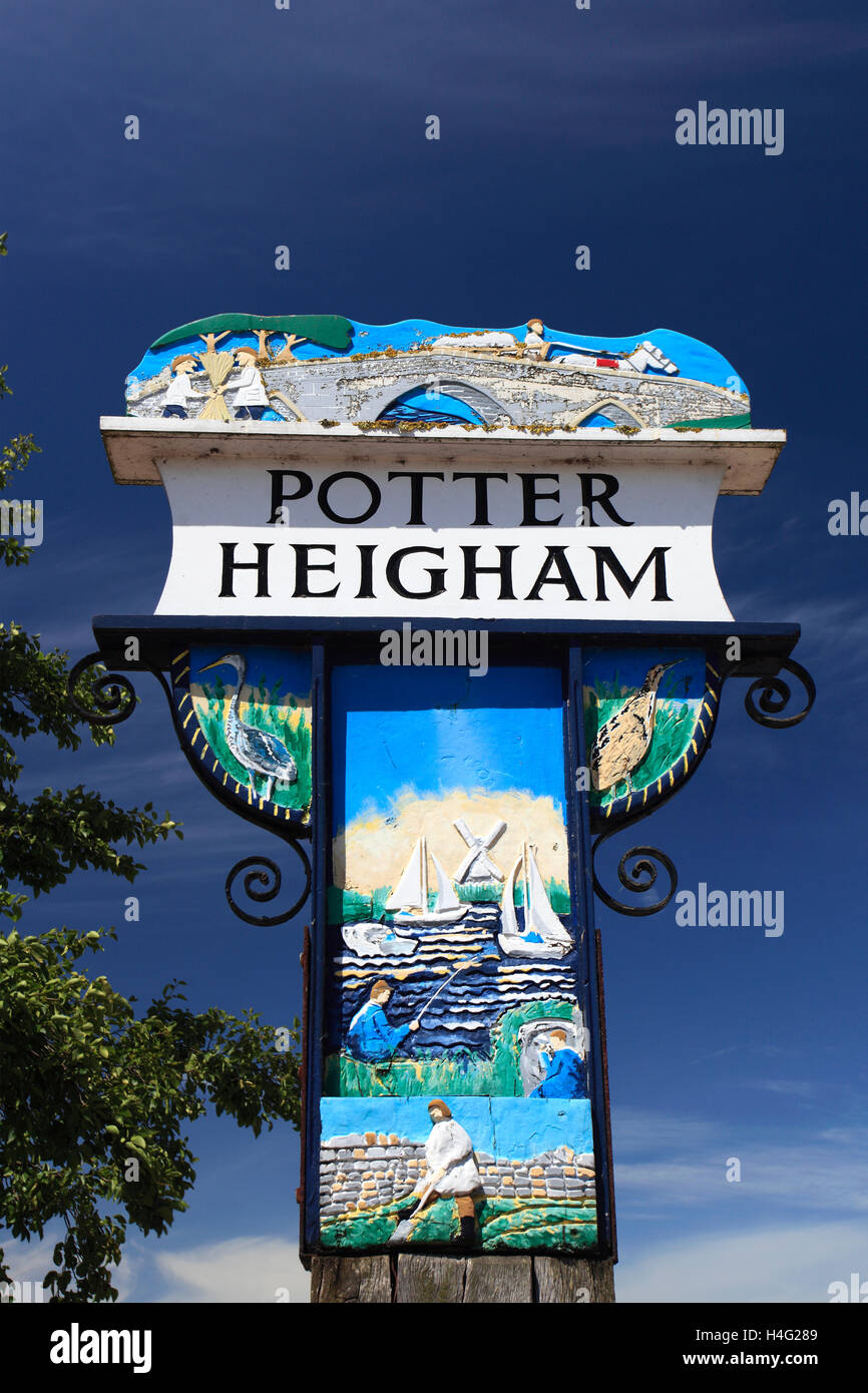 Ortsschild, Potter Heigham Dorf, Fluß Thurne, Norfolk Broads National Park, England, UK Stockfoto
