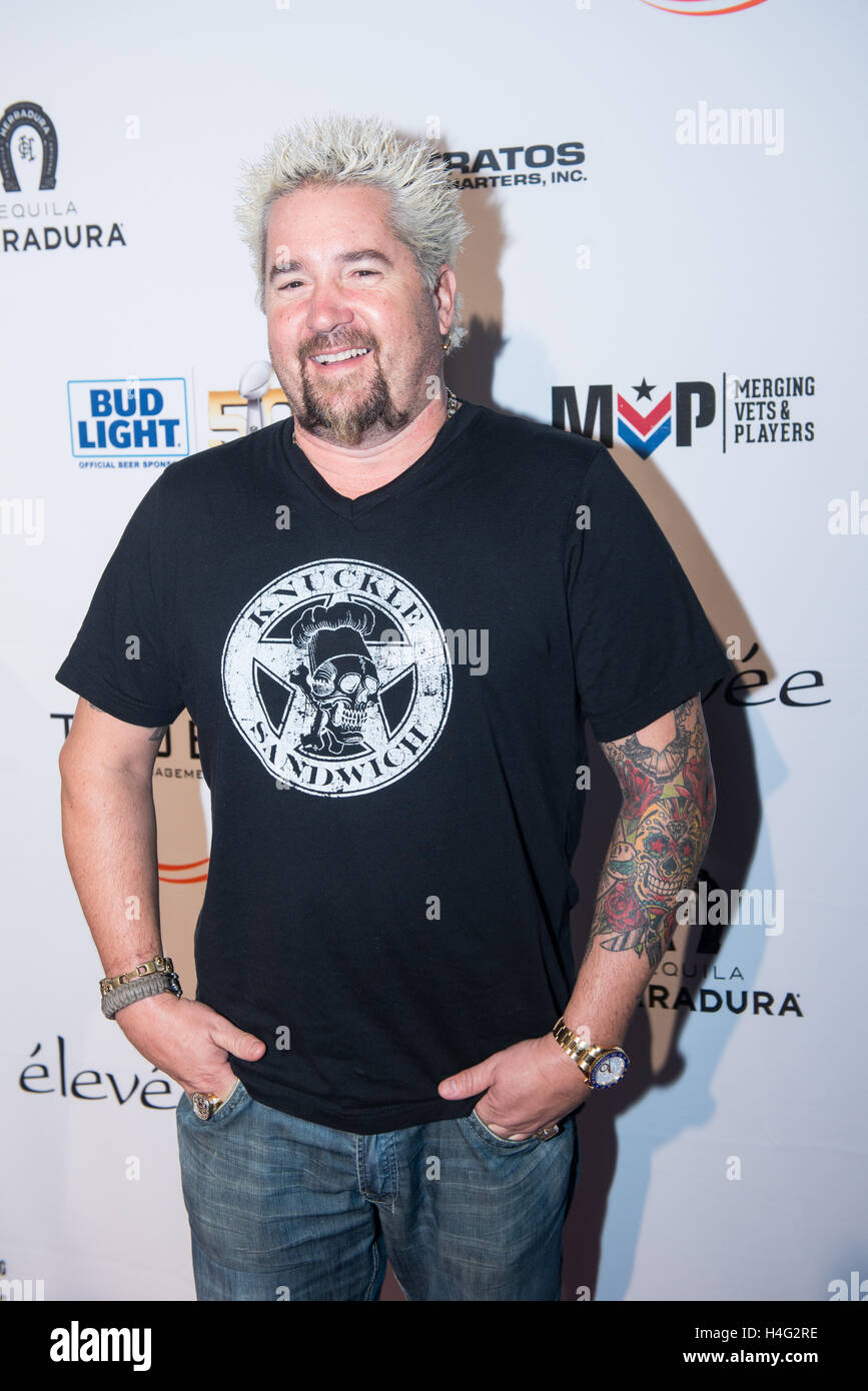 Guy Fieri posiert für ein Foto an die Glazer Palooza + Anzüge & Sneakers Red Carpet Event am 3. Februar um Pier 27 in San Francisco. Stockfoto