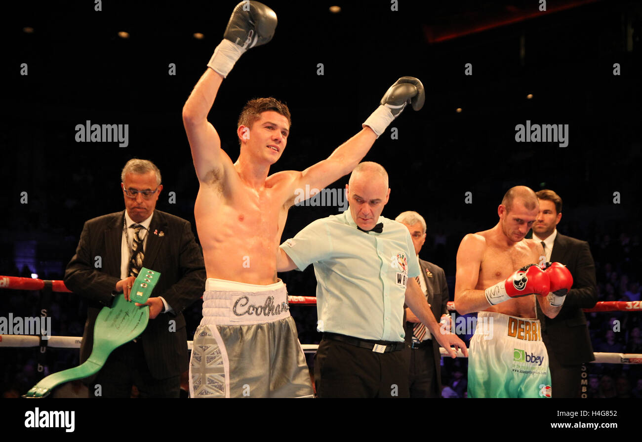 Echo Arena Liverpool, UK 15. Oktober 2016. Tony Bellew V BJ Flores Matchroom Boxing Fight Night.  Luke Campbell (Hull) feiert Sieg gegen Derry Mathews (Liverpool) während des Kampfes WBC Silber International Lightweight Championship im Echo Arena Liverpool Credit: Stephen Gaunt/Touchlinepics.com/Alamy Live News Stockfoto
