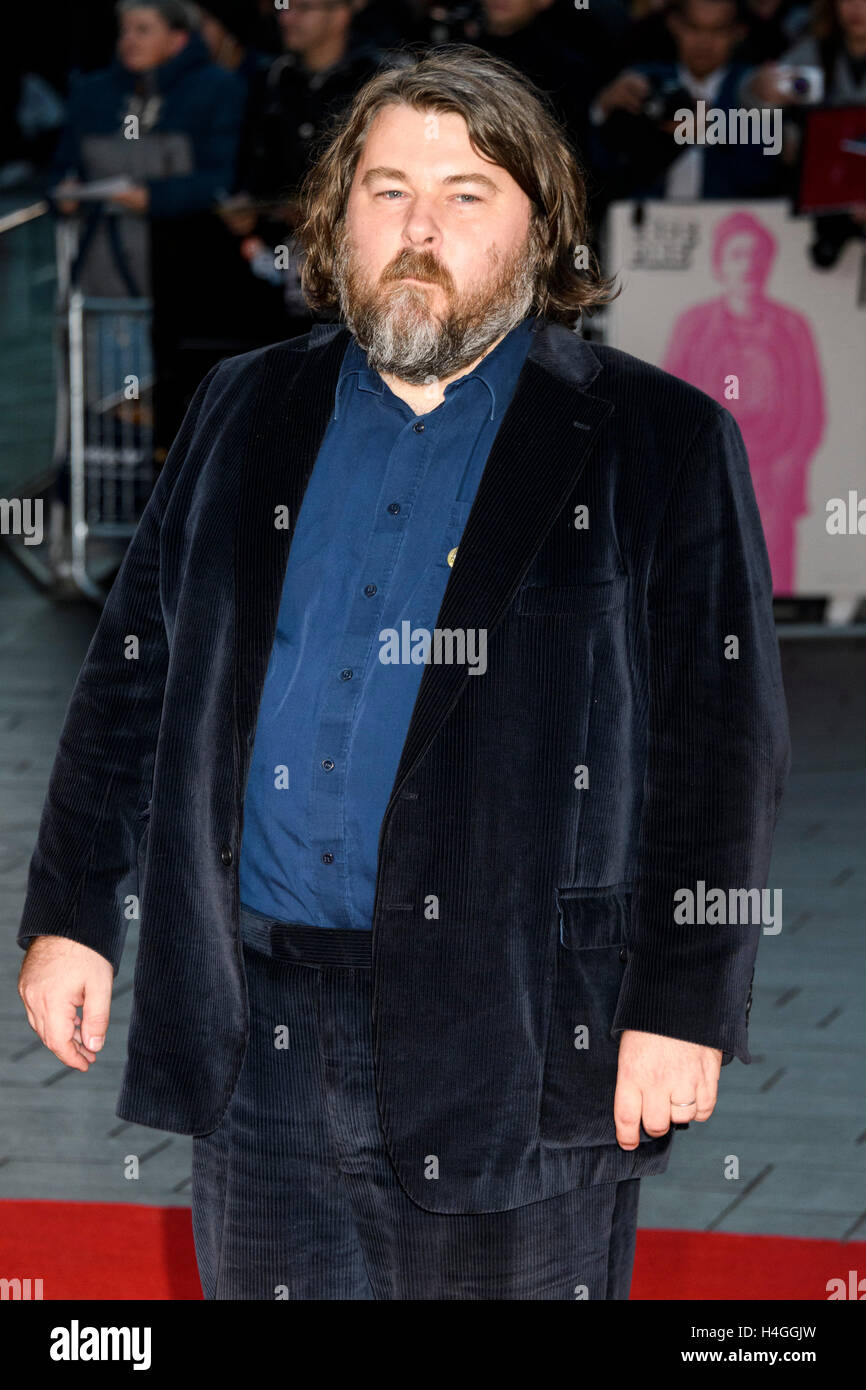 London, UK. 16. Oktober 2016. Ben Wheatley besucht die Filmpremiere von freien Feuer auf dem 60. London Film Festival. Bildnachweis: Raymond Tang/Alamy Live-Nachrichten Stockfoto