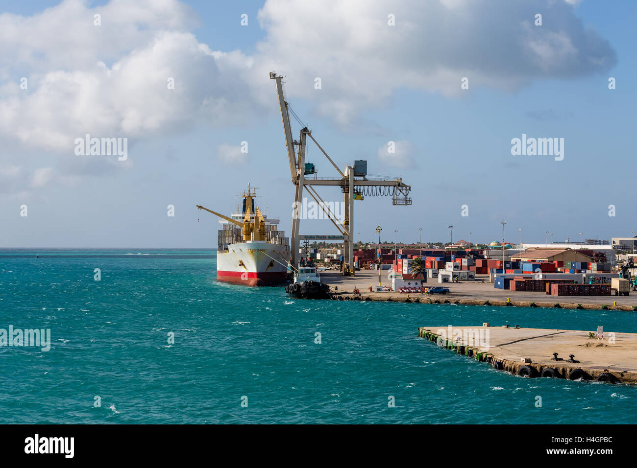 Fracht-Betrieb auf der Küste von Aruba Stockfoto