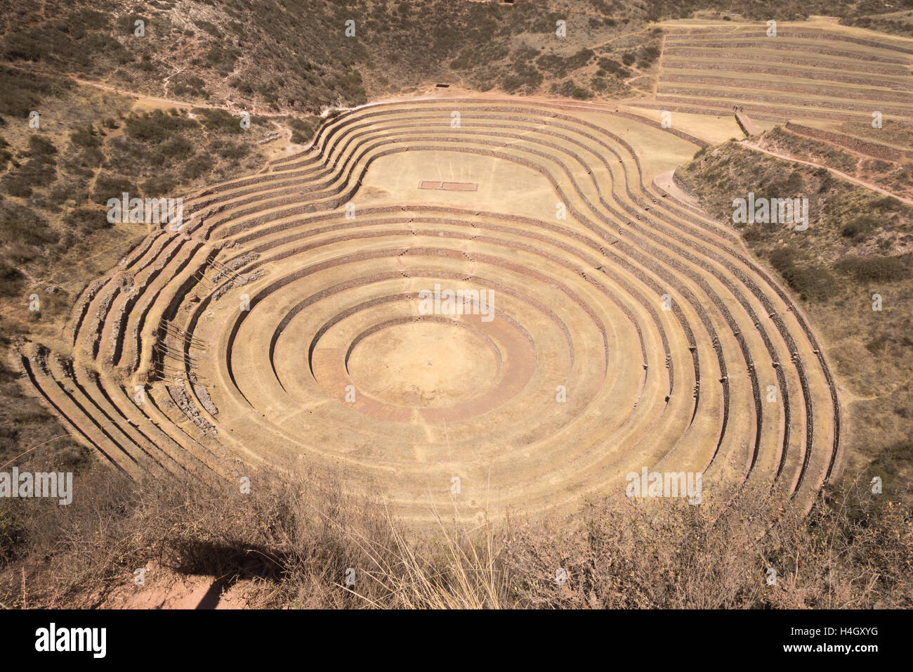 Blick auf die größten konzentrischen Stein Landwirtschaft Terrasse Formation in Moray archäologische Sehenswürdigkeit in der Nähe von Cusco, Peru Stockfoto