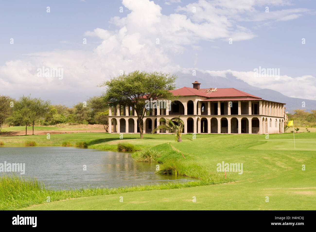 Clubhaus am Kilimanjaro Golf und Wildlife Estate, Arusha, Tansania Stockfoto
