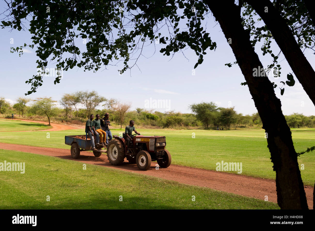 Traktor, Kilimanjaro Golf und Wildlife Estate, Arusha, Tansania Stockfoto